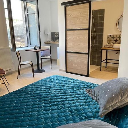 ヴォギュエ La Secrete Bed & Breakfast エクステリア 写真